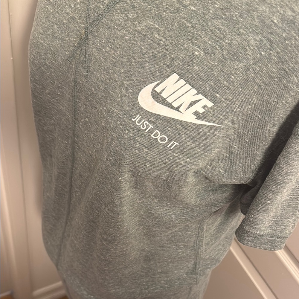 Nike Womens Short Sleeve T-Shirt Dress - Size L - Like New - Picture 3 of 7